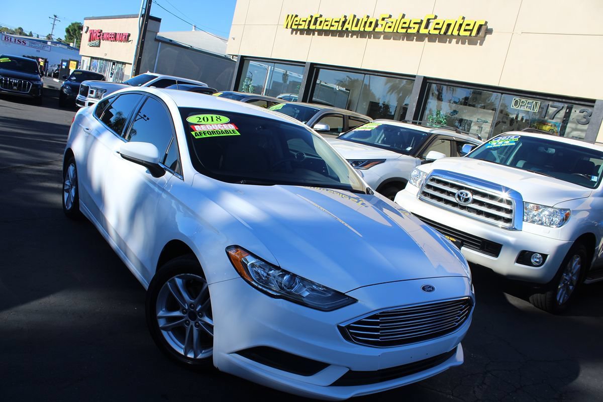 Used 2018 Ford Fusion SE FWD image 30