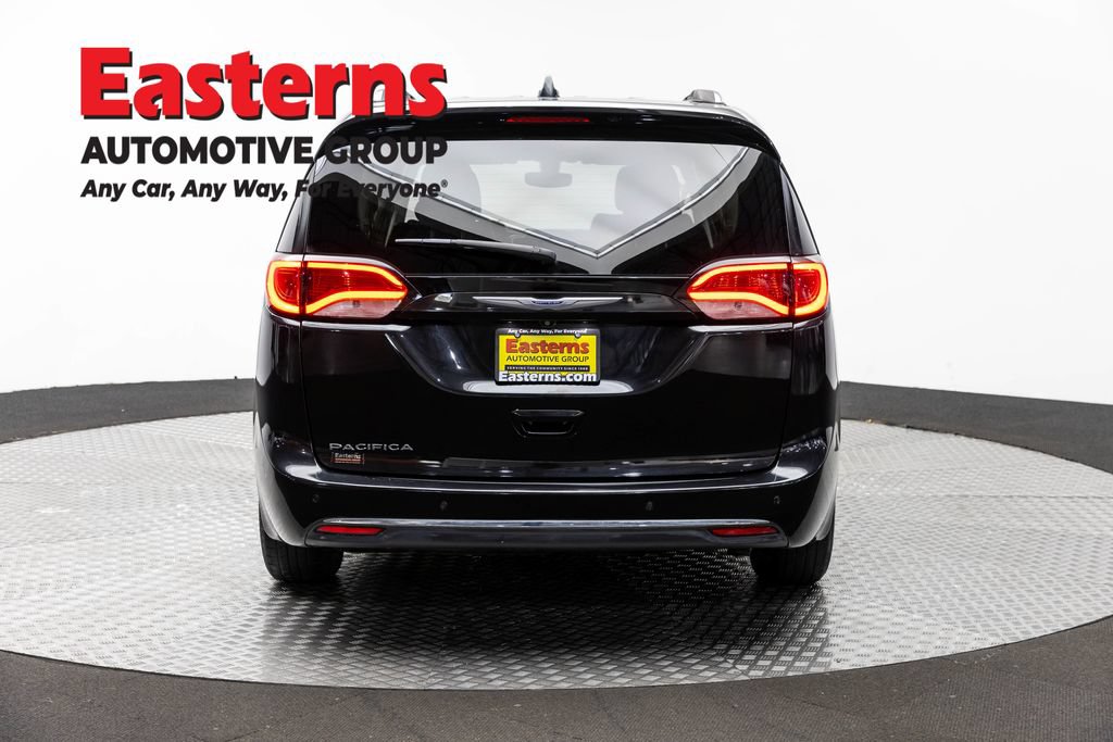 Used 2019 Chrysler Pacifica Touring-L FWD image 6