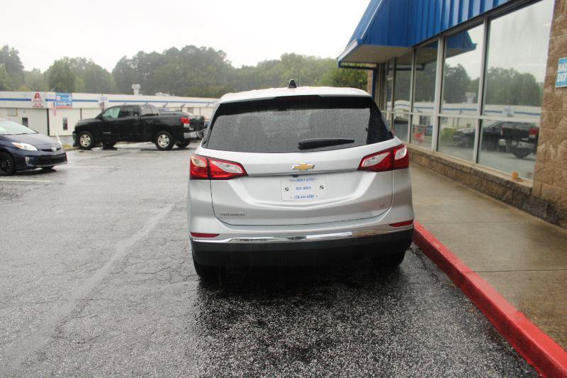 Used 2021 Chevrolet Equinox LT w/ Driver Convenience Package FWD image 5