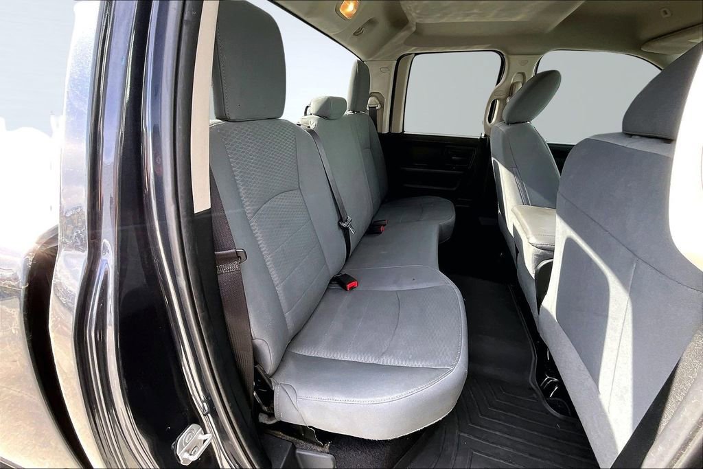 Used 2017 RAM 1500 Express image 18