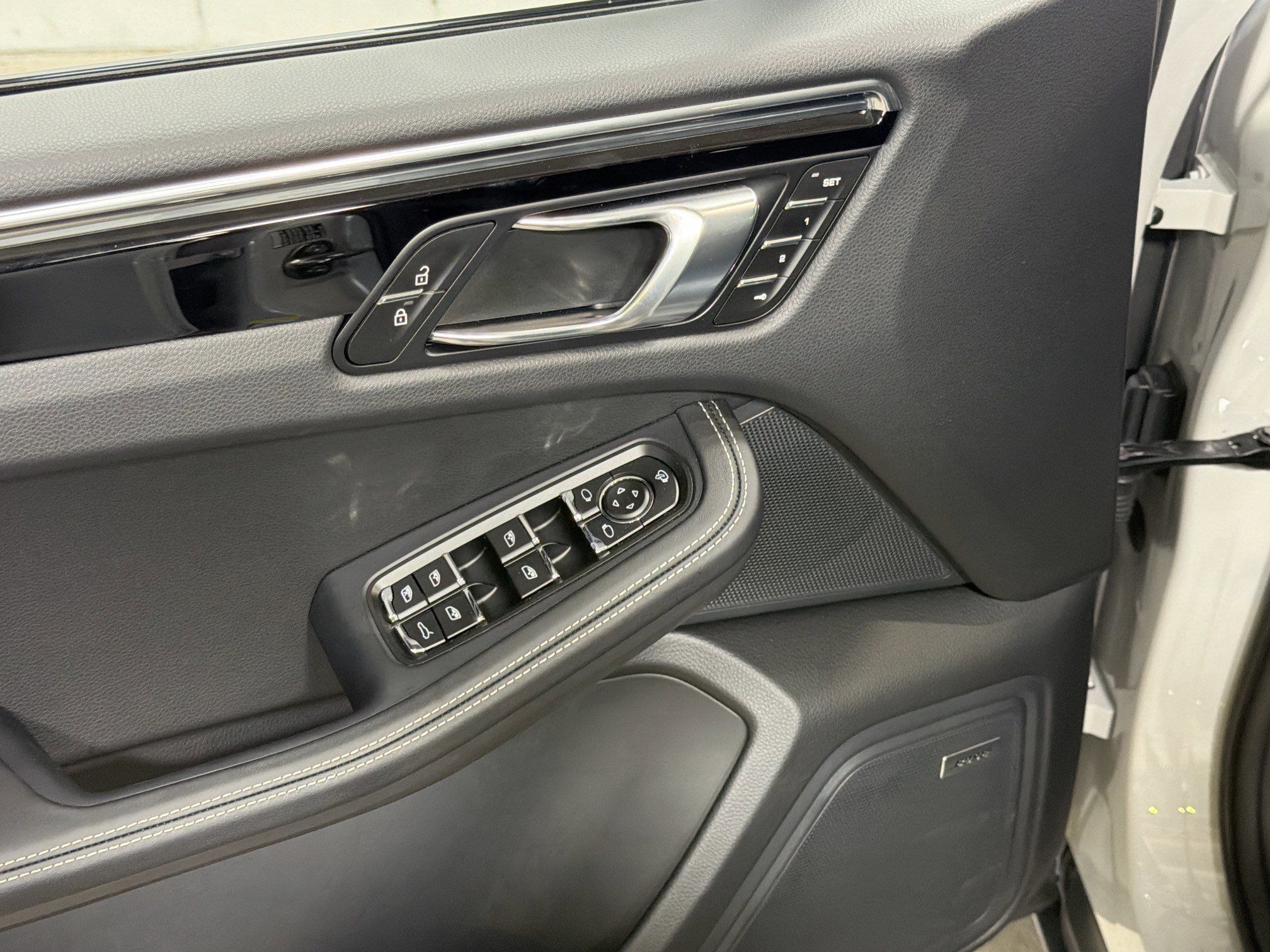 Certified 2026 Porsche Macan S AWD/4WD image 23