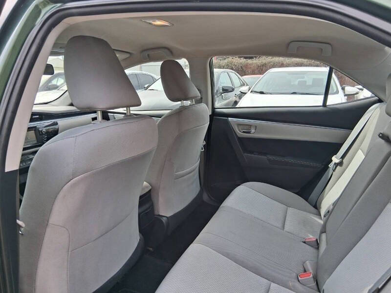 Used 2015 Toyota Corolla LE w/ Body Protection Package #1 FWD image 15