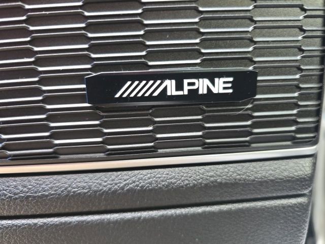 Used 2022 Jeep Grand Cherokee Limited image 15