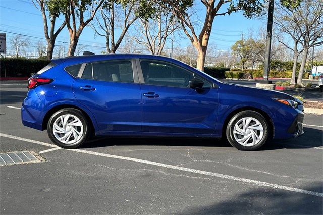 Used 2025 Subaru Impreza 2.0i image 3