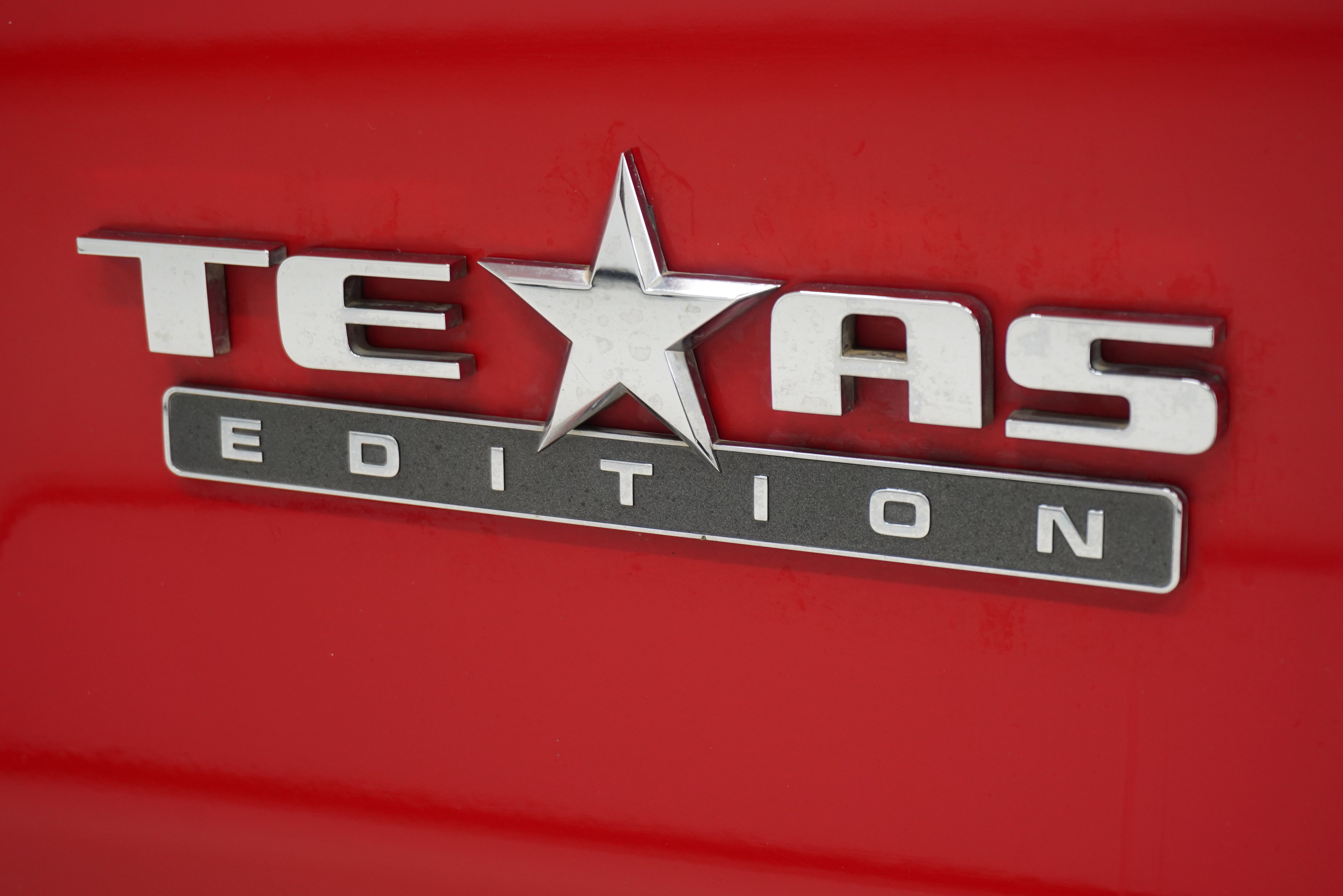 Used 2016 Chevrolet Silverado 1500 LT w/ Texas Edition image 7