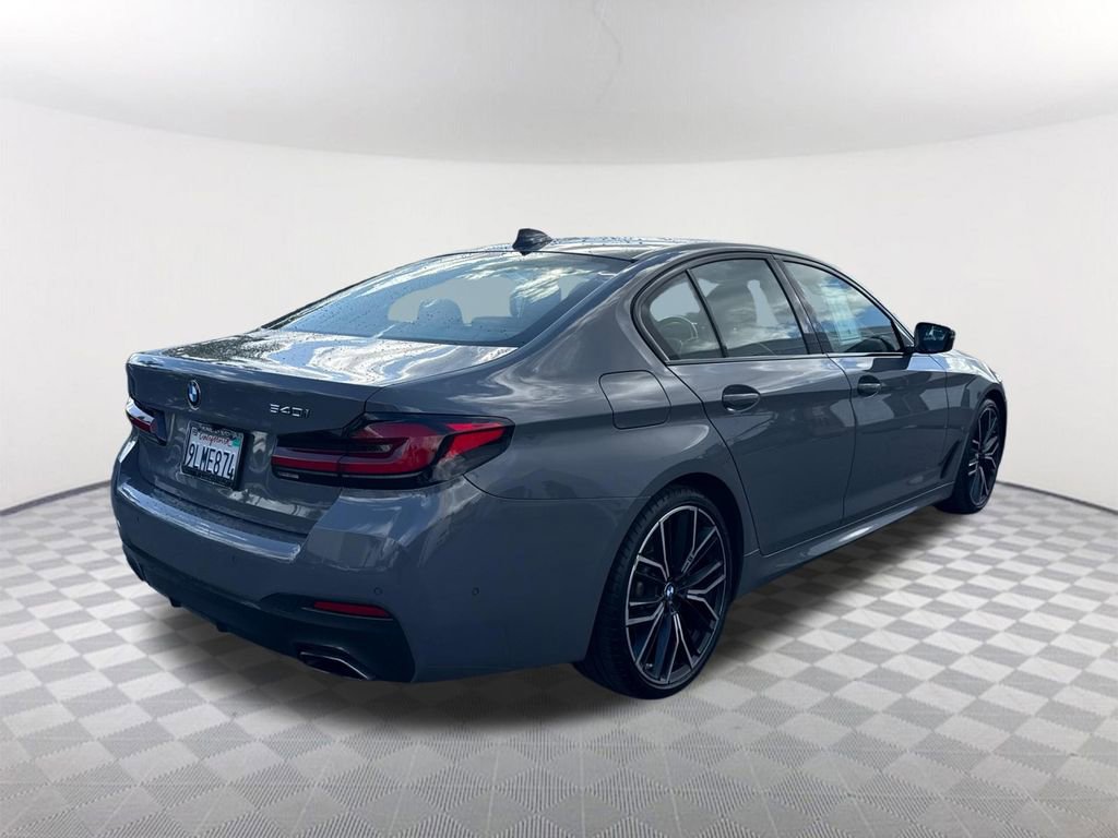 Used 2021 BMW 540i w/ M Sport Package RWD image 4