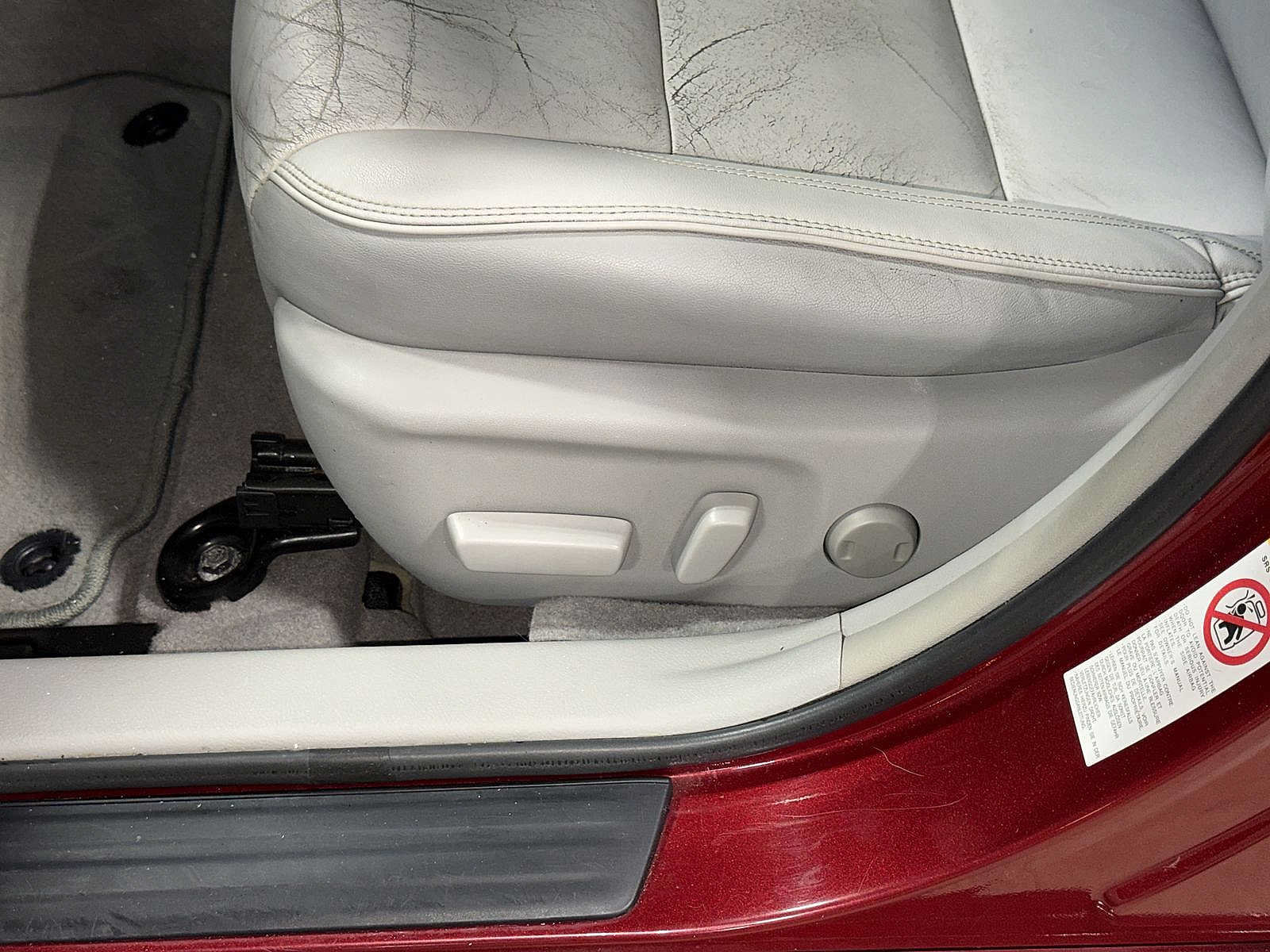 Used 2015 Toyota Camry XLE w/ Moonroof Package FWD image 23