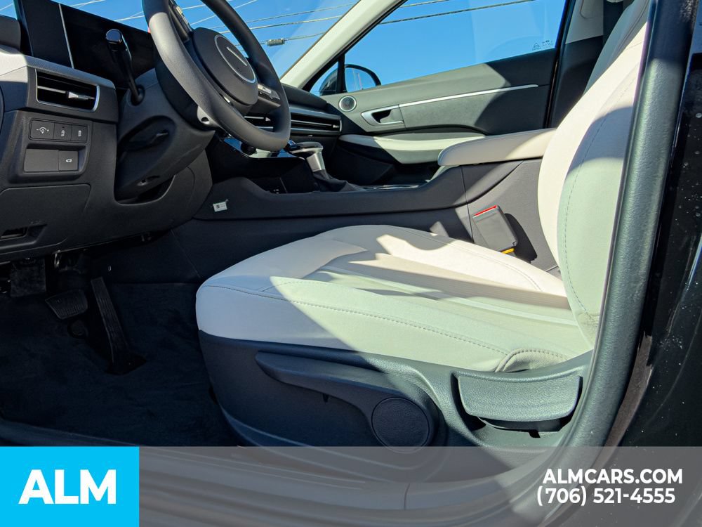 Certified 2025 Hyundai Sonata SE FWD image 14
