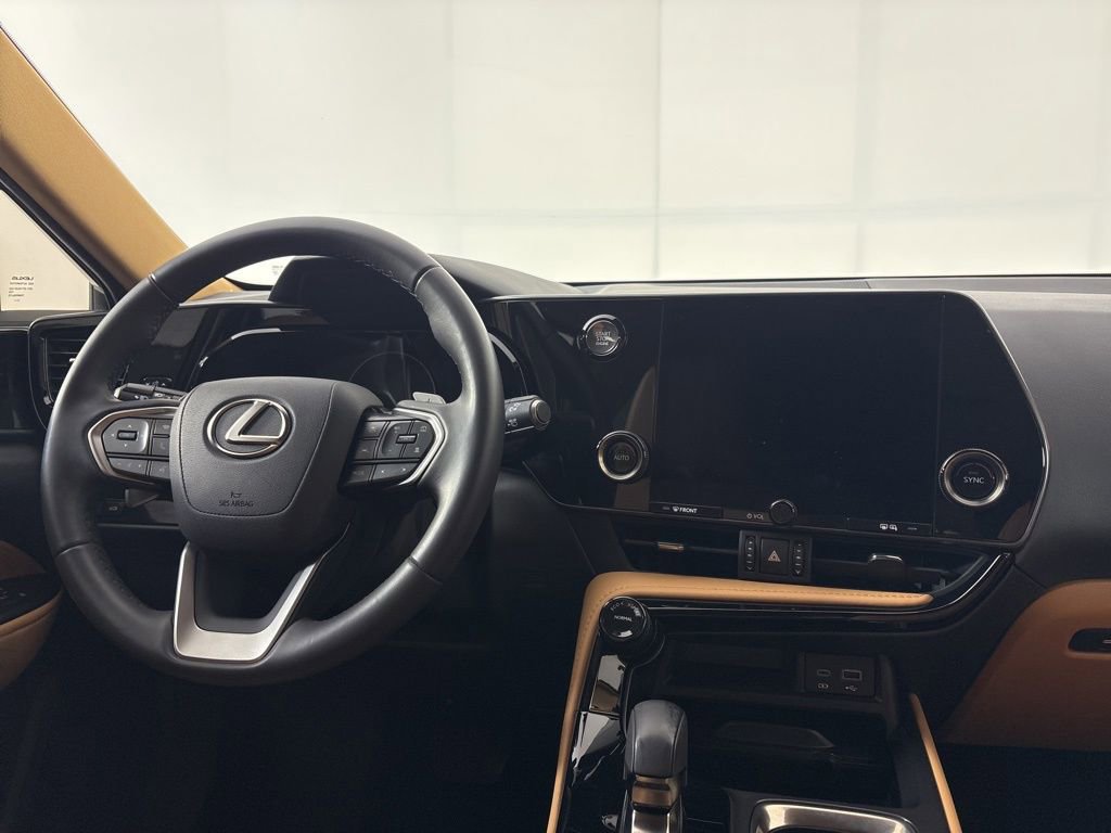 Used 2024 Lexus NX 250 250 Base w/ Towing Package (2000 Lbs) image 23