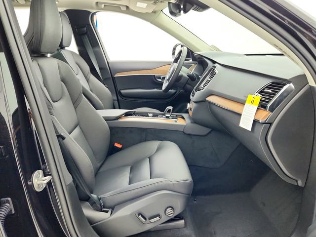 New 2025 Volvo XC90 B6 Plus w/ Protection Package Premier image 18