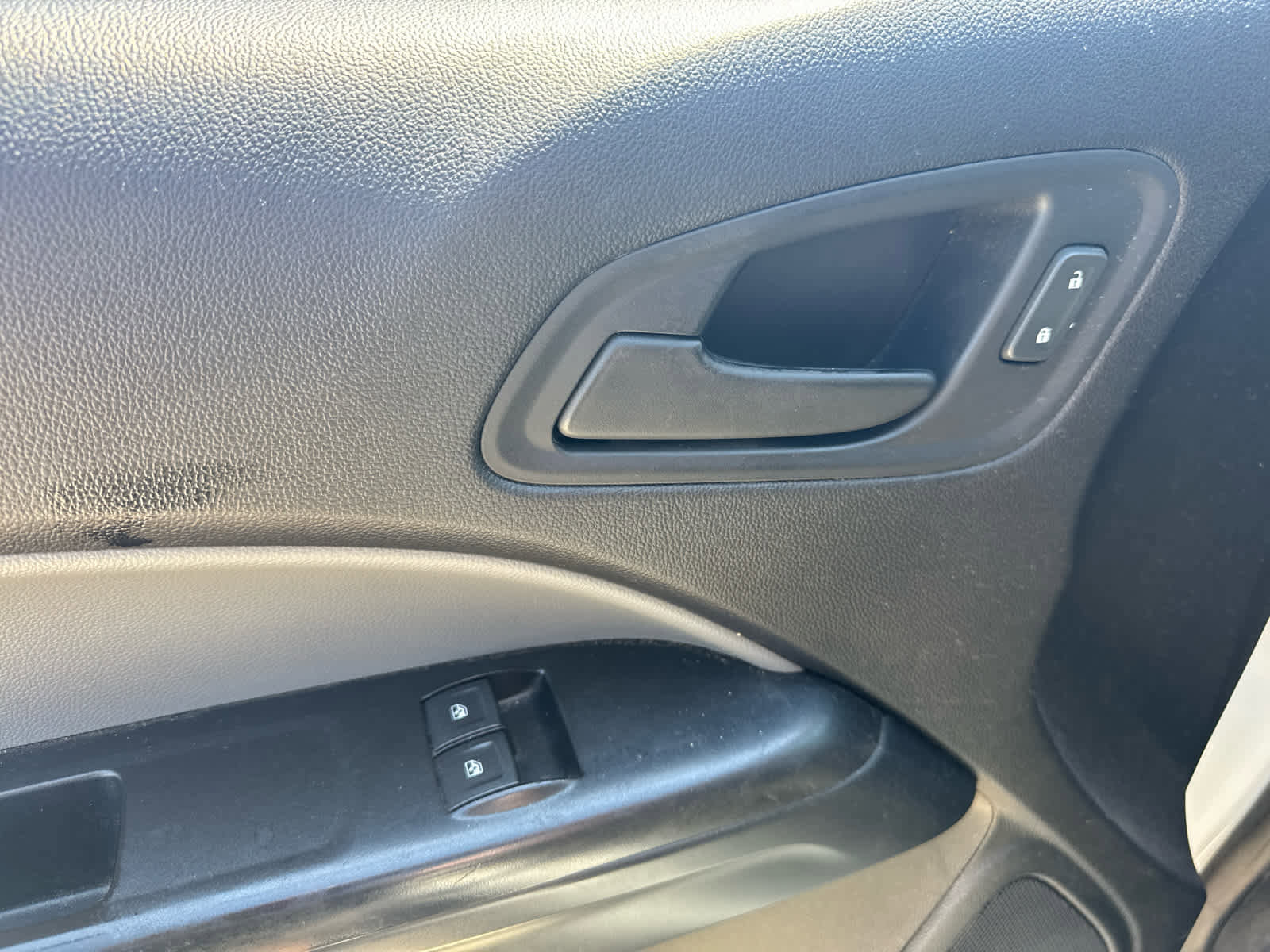 Used 2017 Chevrolet Colorado W/T RWD image 16
