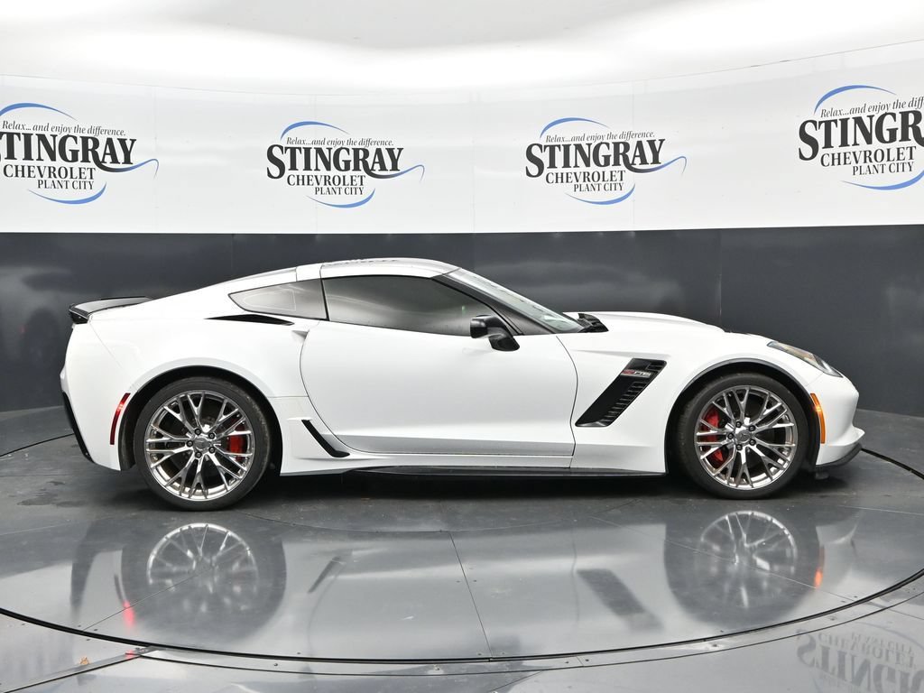 Used 2018 Chevrolet Corvette Z06 RWD image 8