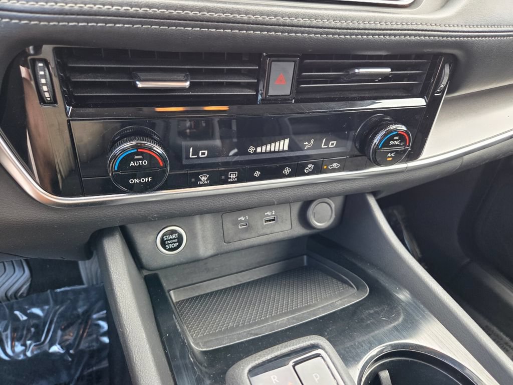 Used 2022 Nissan Rogue SV FWD image 24