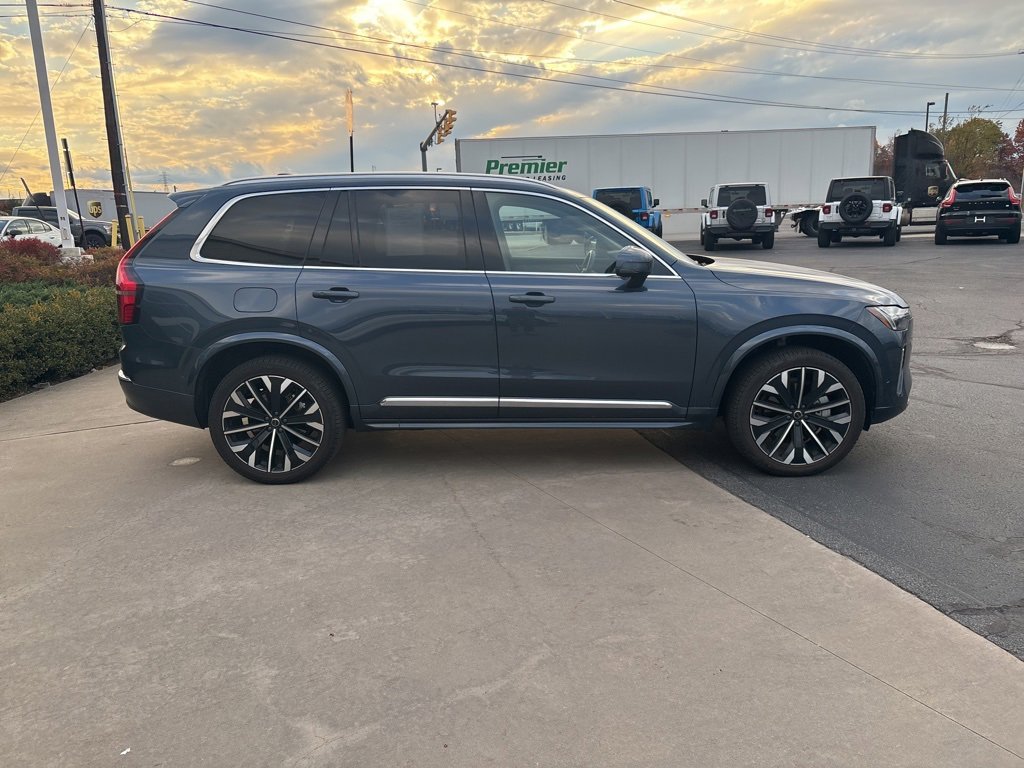 Certified 2025 Volvo XC90 B6 Plus image 4