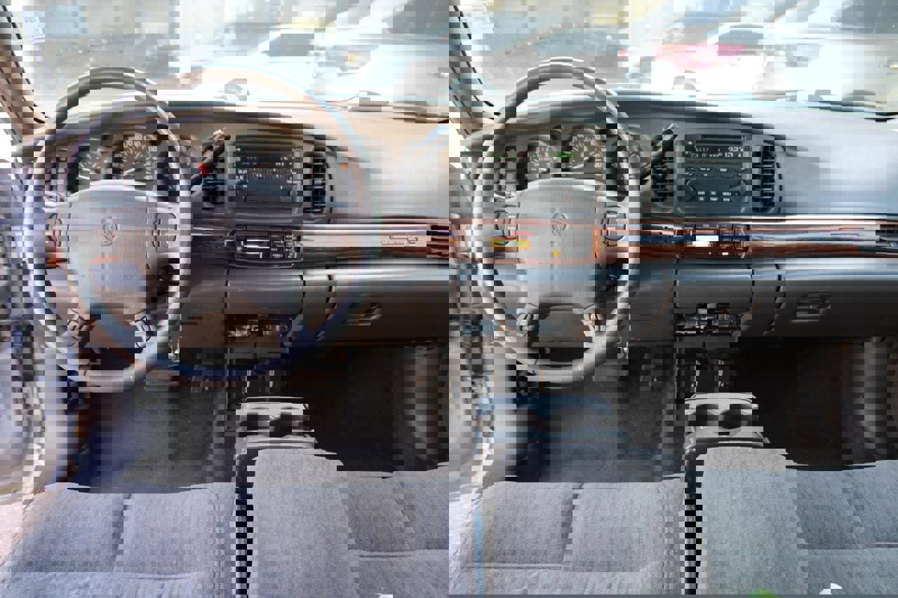 Used 2005 Buick Le Sabre Custom image 17