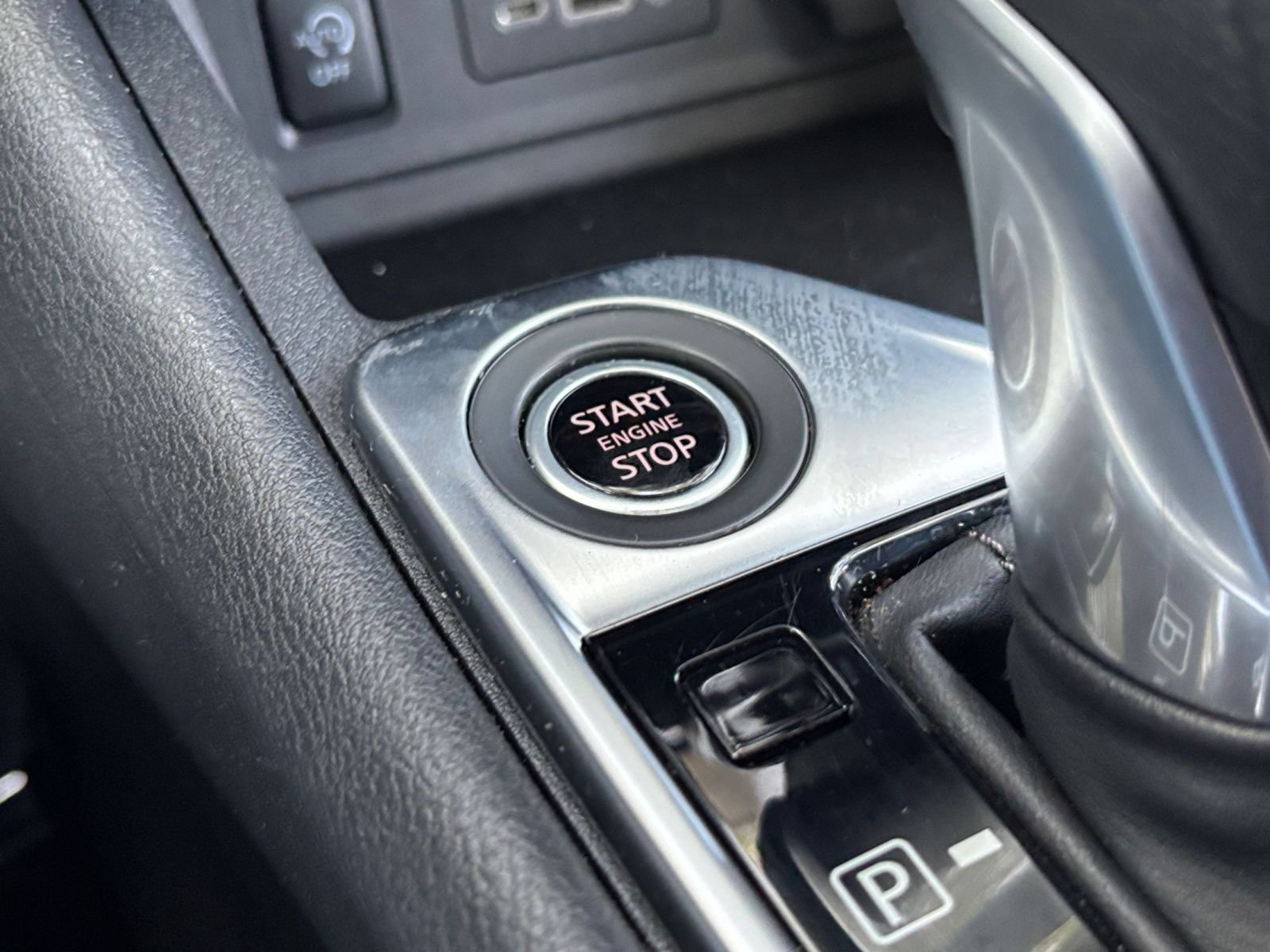 Used 2025 Nissan Sentra SV FWD image 21