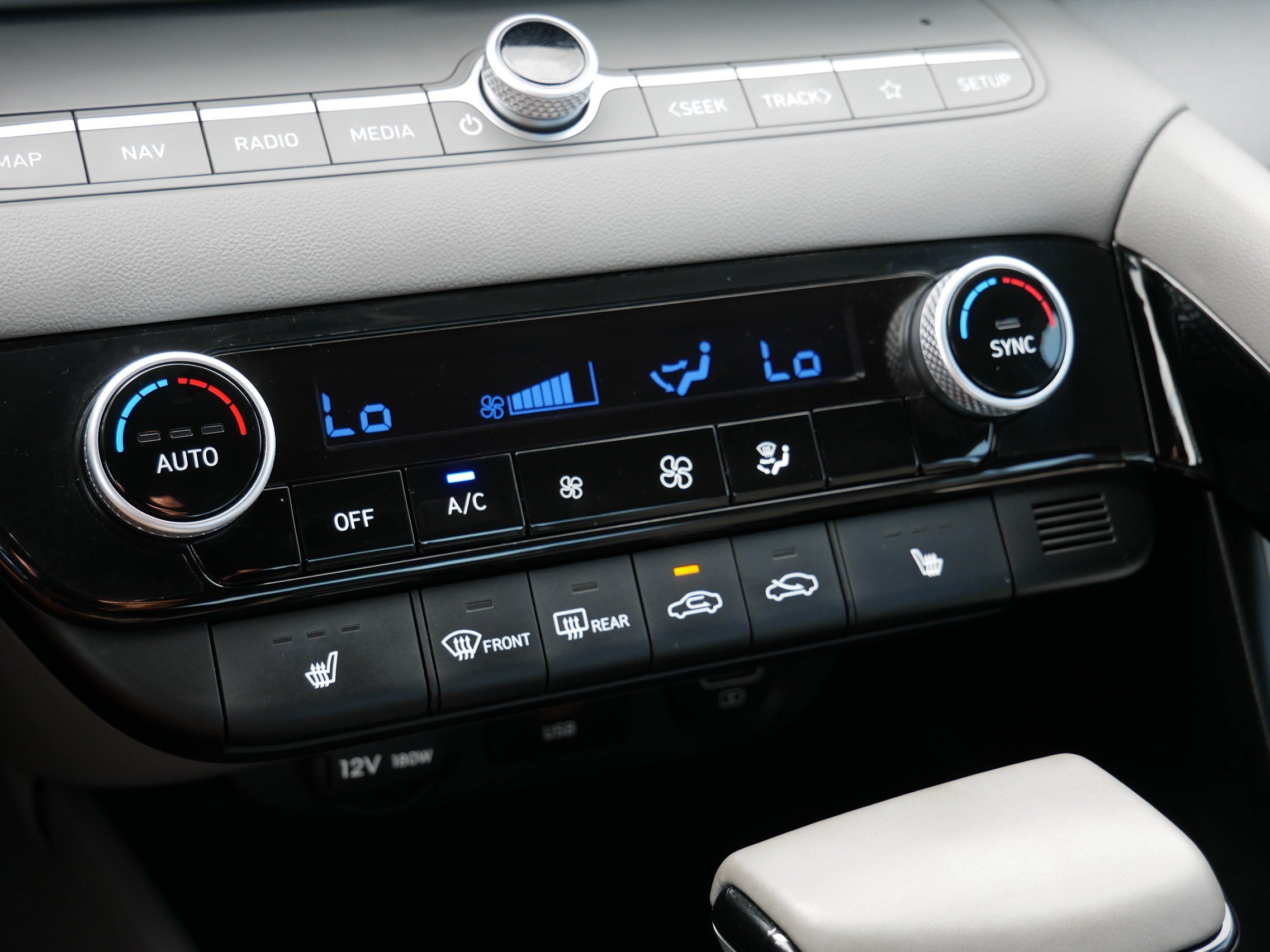 Certified 2023 Hyundai Elantra SEL w/ Convenience Package FWD image 23