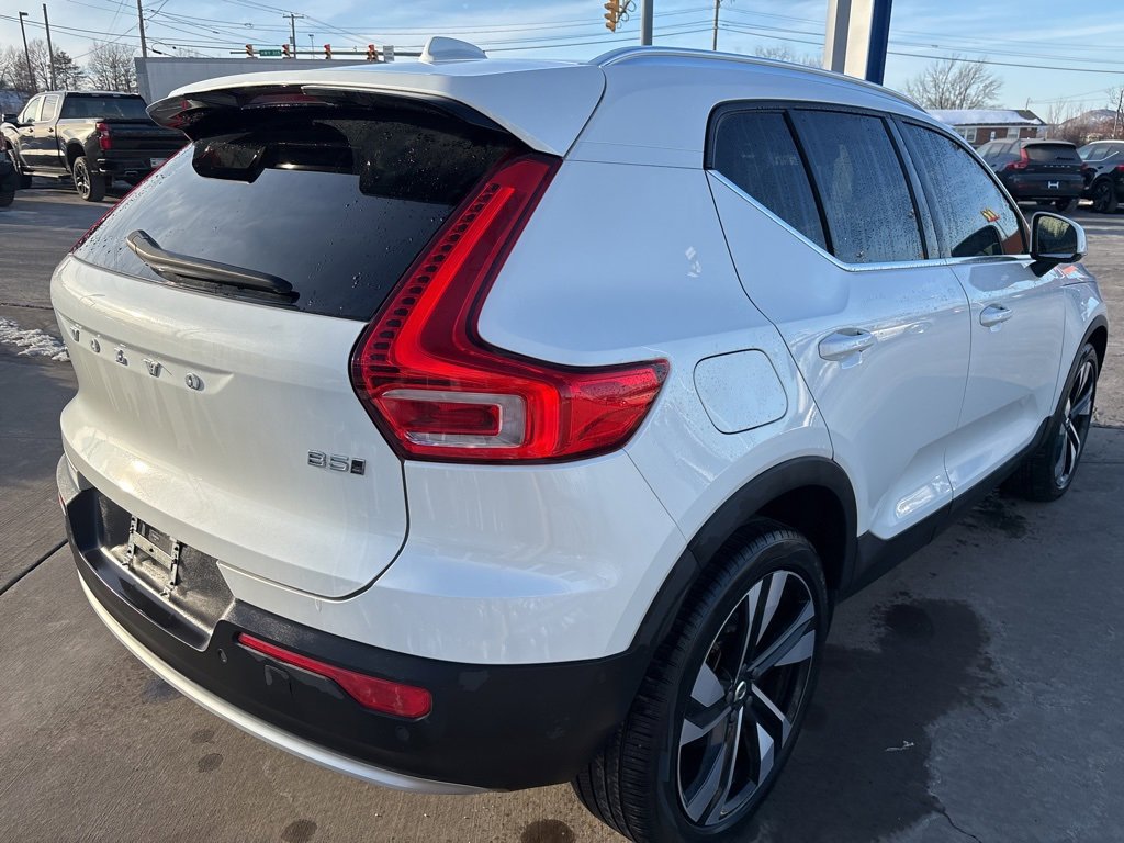 Certified 2023 Volvo XC40 B5 Plus w/ Protection Package Premier image 6