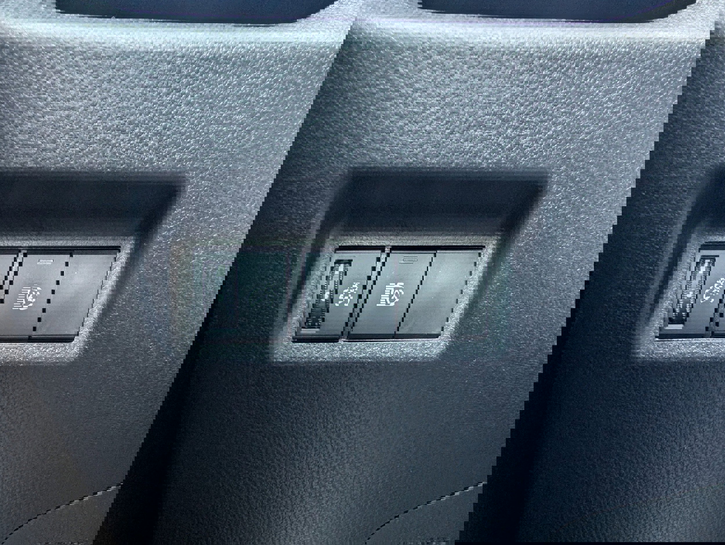 New 2025 Toyota RAV4 XLE image 21