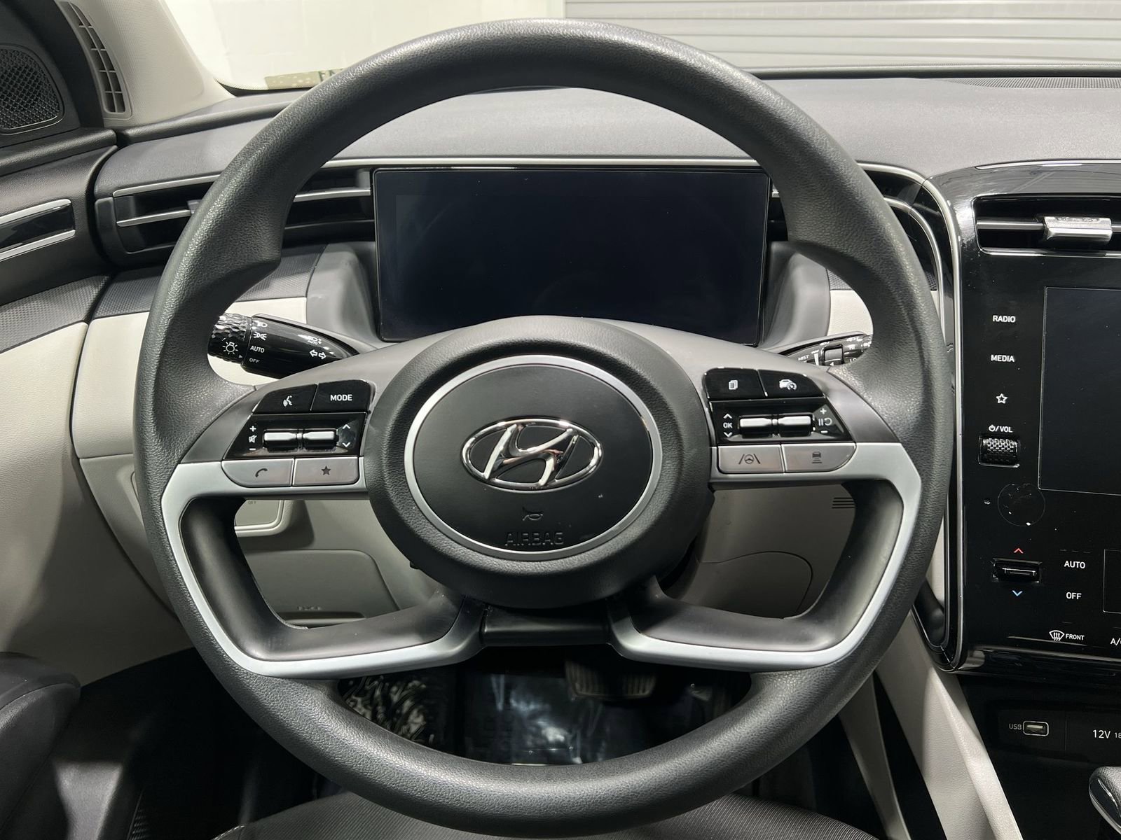 Used 2024 Hyundai Tucson SEL AWD/4WD image 14