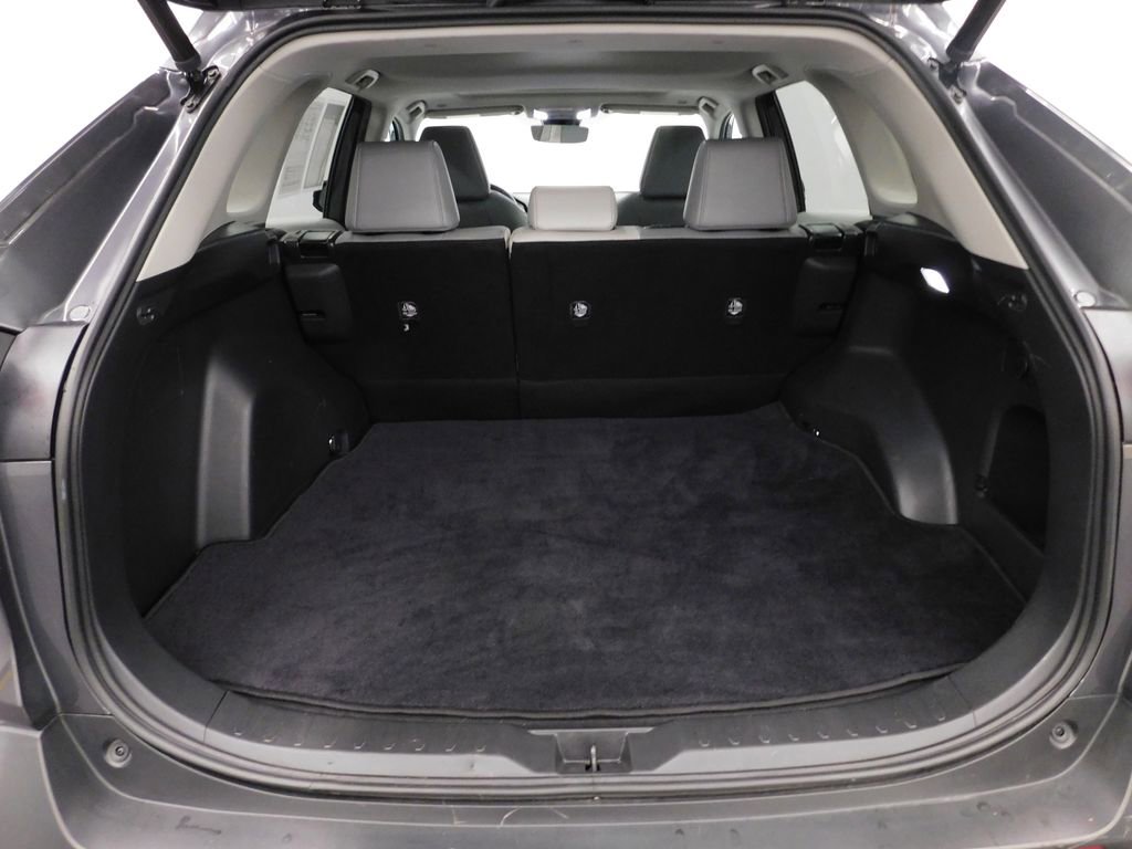 Used 2023 Toyota RAV4 XLE Premium image 9