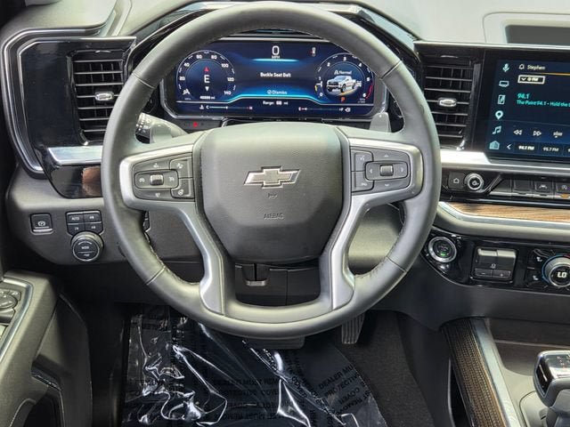 Used 2025 Chevrolet Silverado 1500 LT Trail Boss AWD/4WD image 13