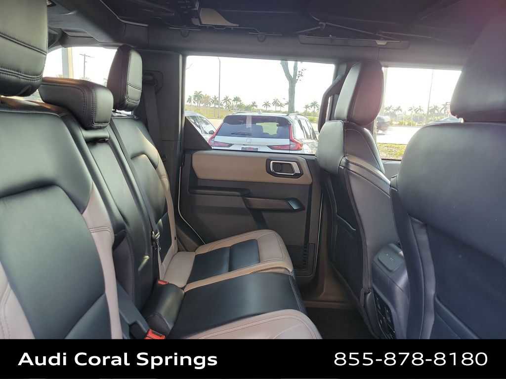 Used 2024 Ford Bronco Wildtrak image 21