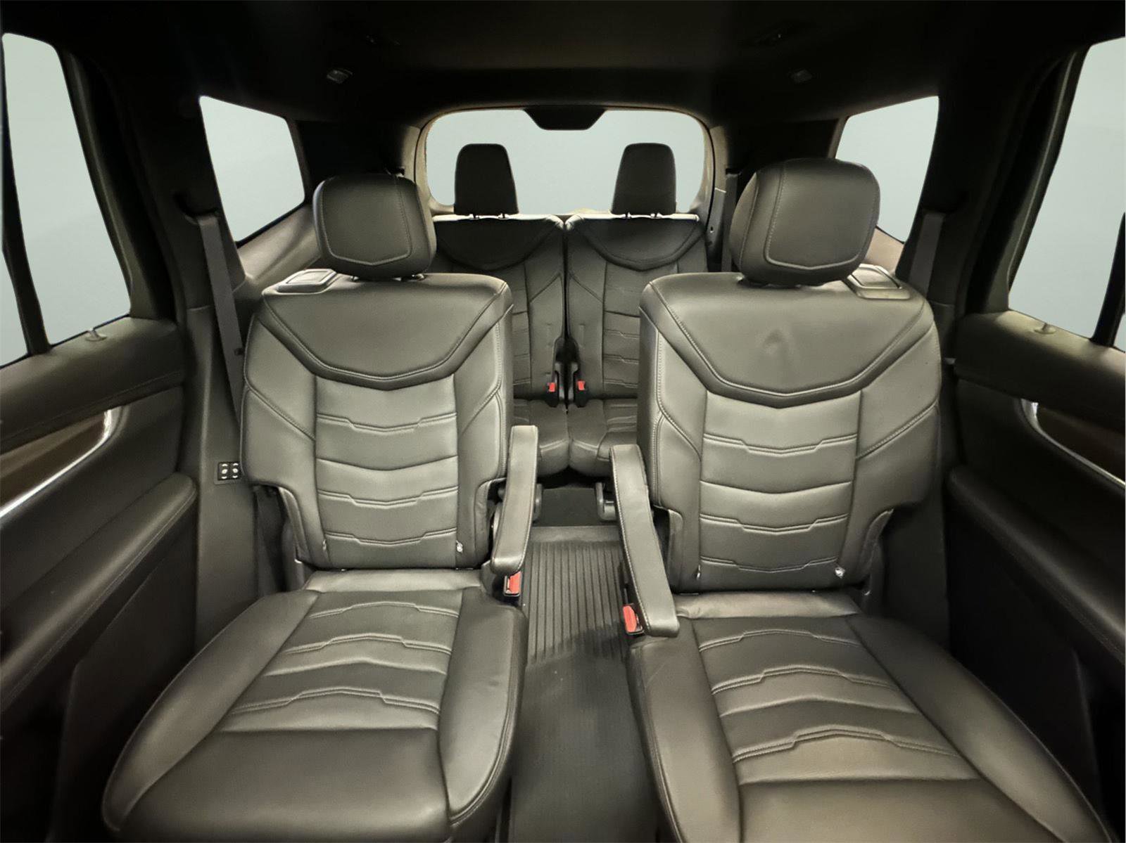 Certified 2020 Cadillac XT6 Premium Luxury w/ Platinum Package image 33