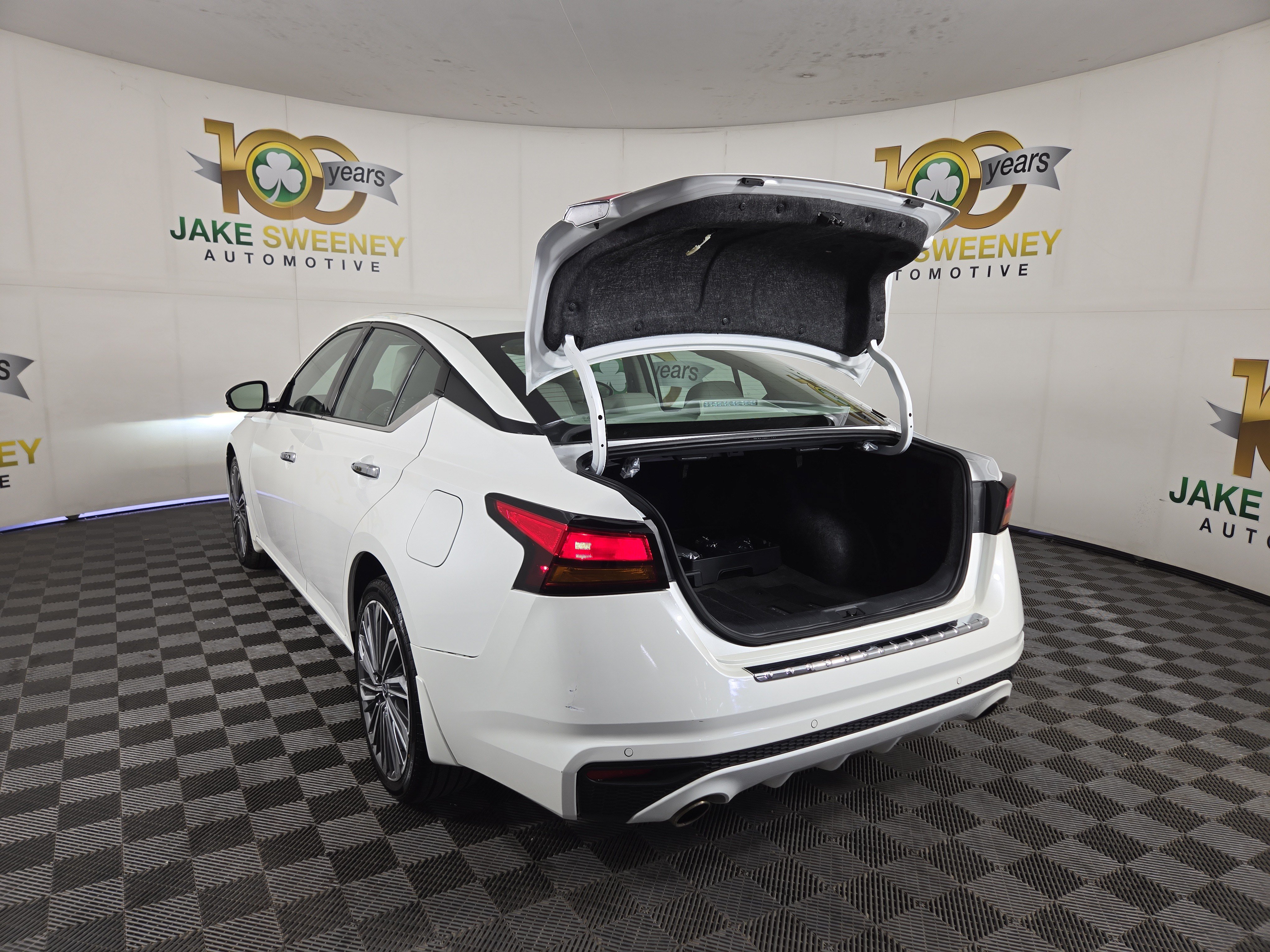 Used 2023 Nissan Altima 2.5 SL AWD/4WD image 32
