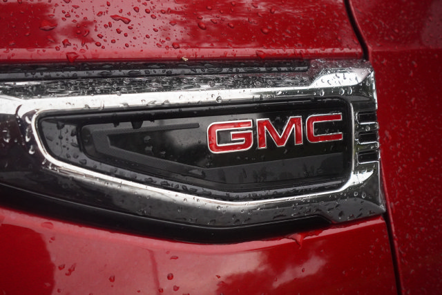 Used 2025 GMC Yukon Elevation AWD/4WD image 40