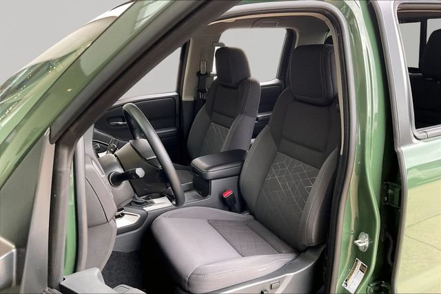 Used 2025 Nissan Frontier SV RWD image 14