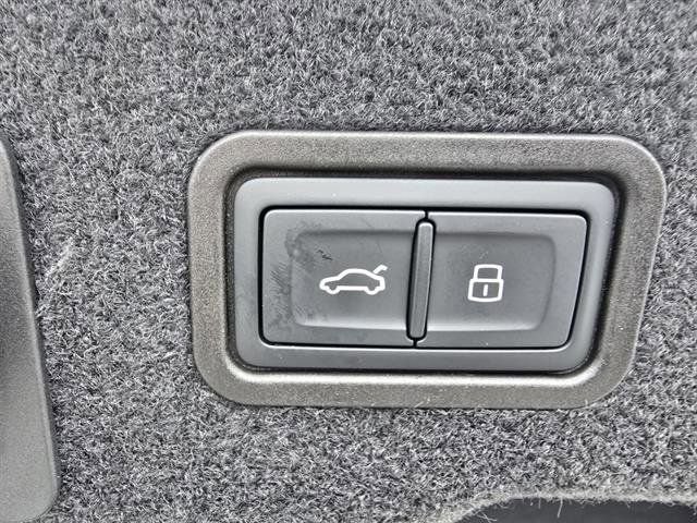 New 2025 Audi S8 image 14