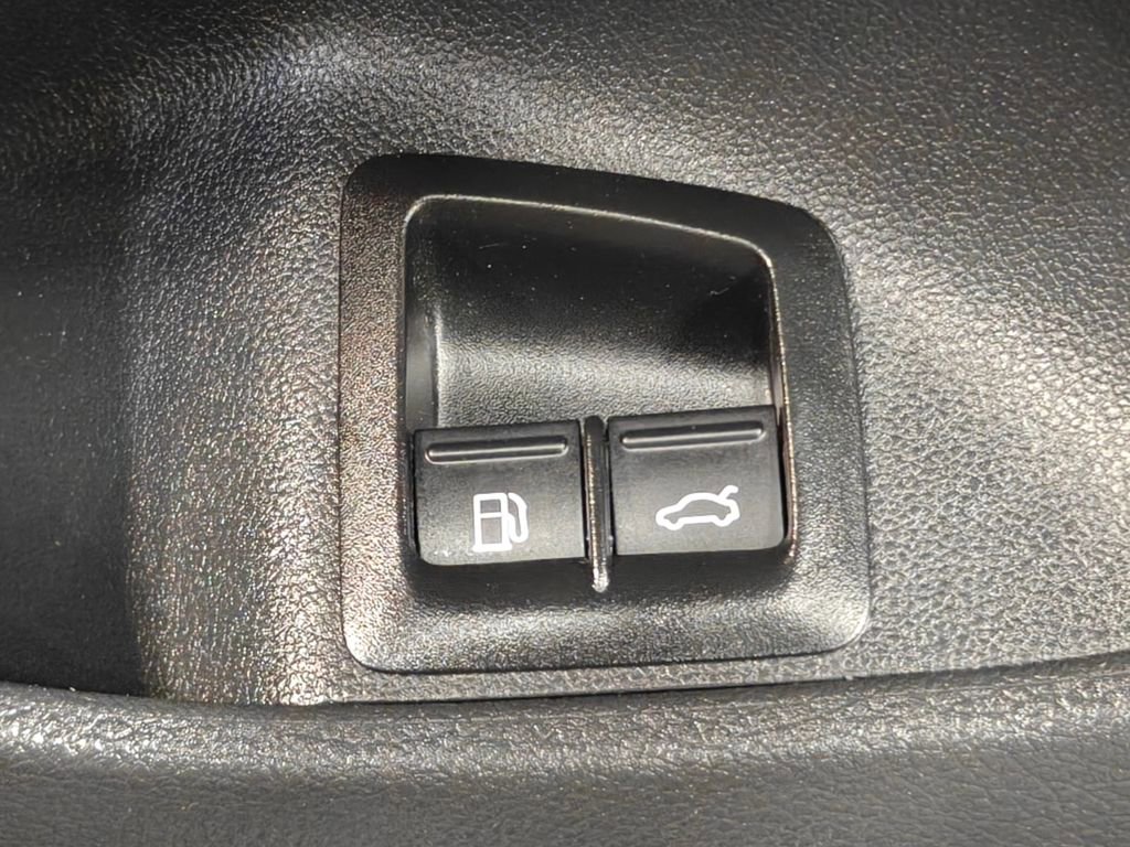 Used 2013 Volkswagen Jetta Hybrid Sedan FWD image 37
