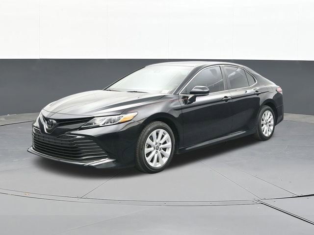 Used 2020 Toyota Camry LE image 4