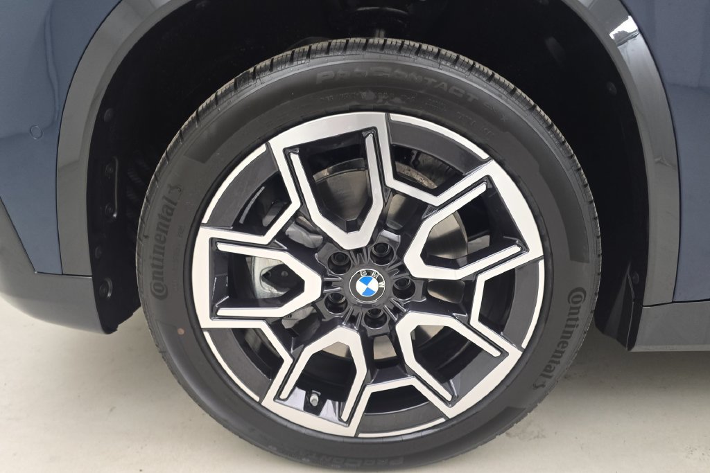 New 2027 BMW X1 xDrive28i w/ Technology Package AWD/4WD image 12