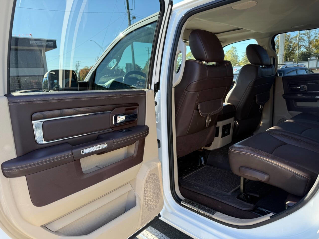 Used 2014 RAM 2500 Longhorn w/ Convenience Group image 10