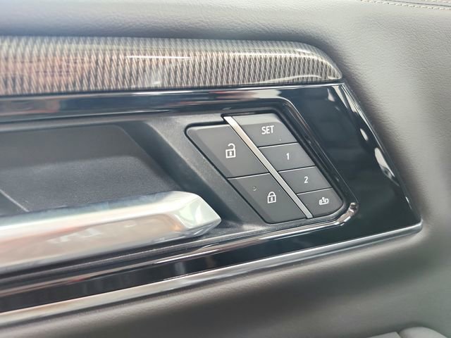 Used 2025 GMC Yukon Elevation w/ Elevation Premium Package AWD/4WD image 21