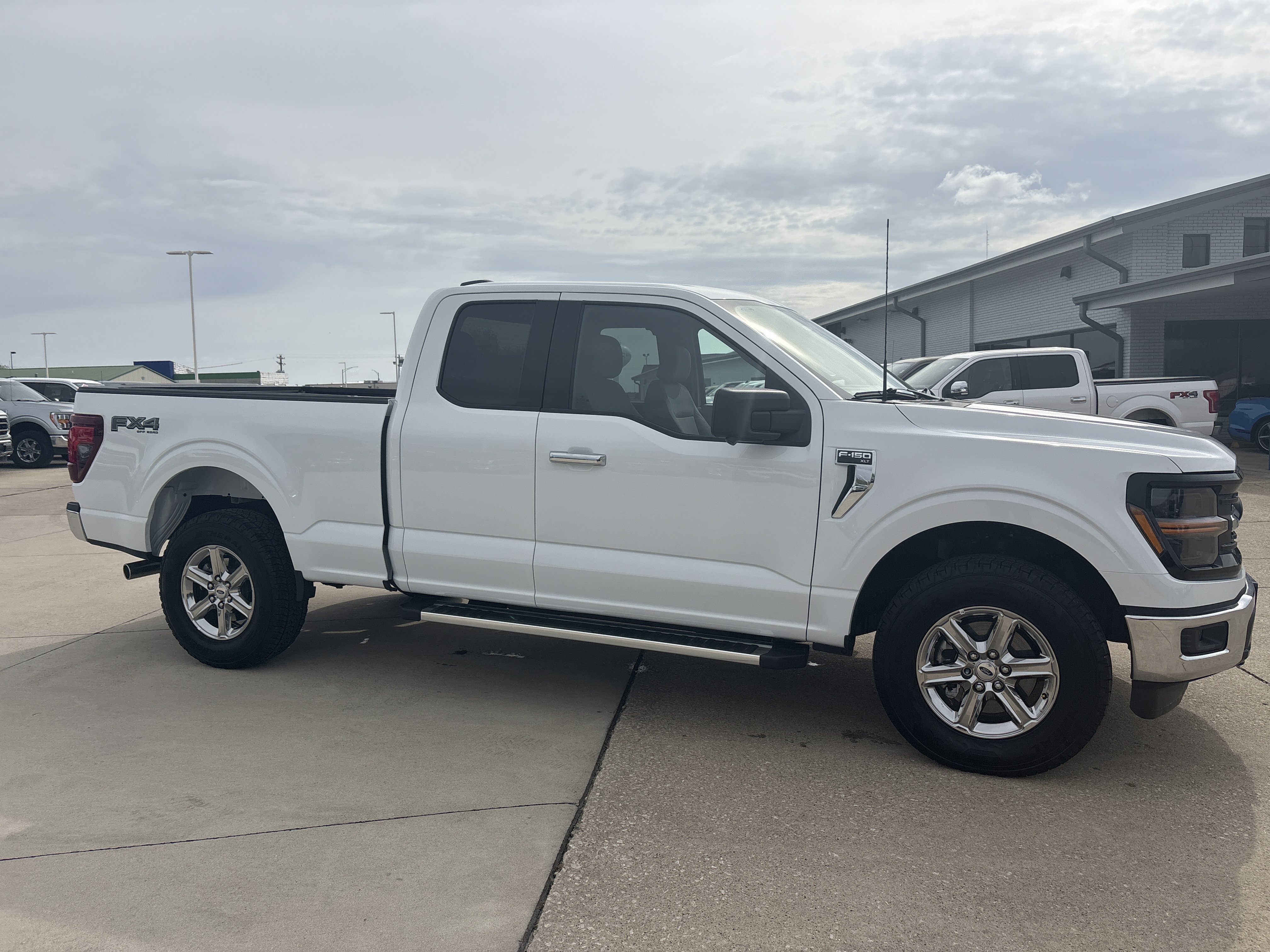 Used 2024 Ford F150 XLT w/ FX4 Off-Road Package AWD/4WD image 3
