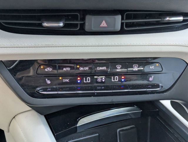 Used 2023 Buick Envision Preferred AWD/4WD image 24