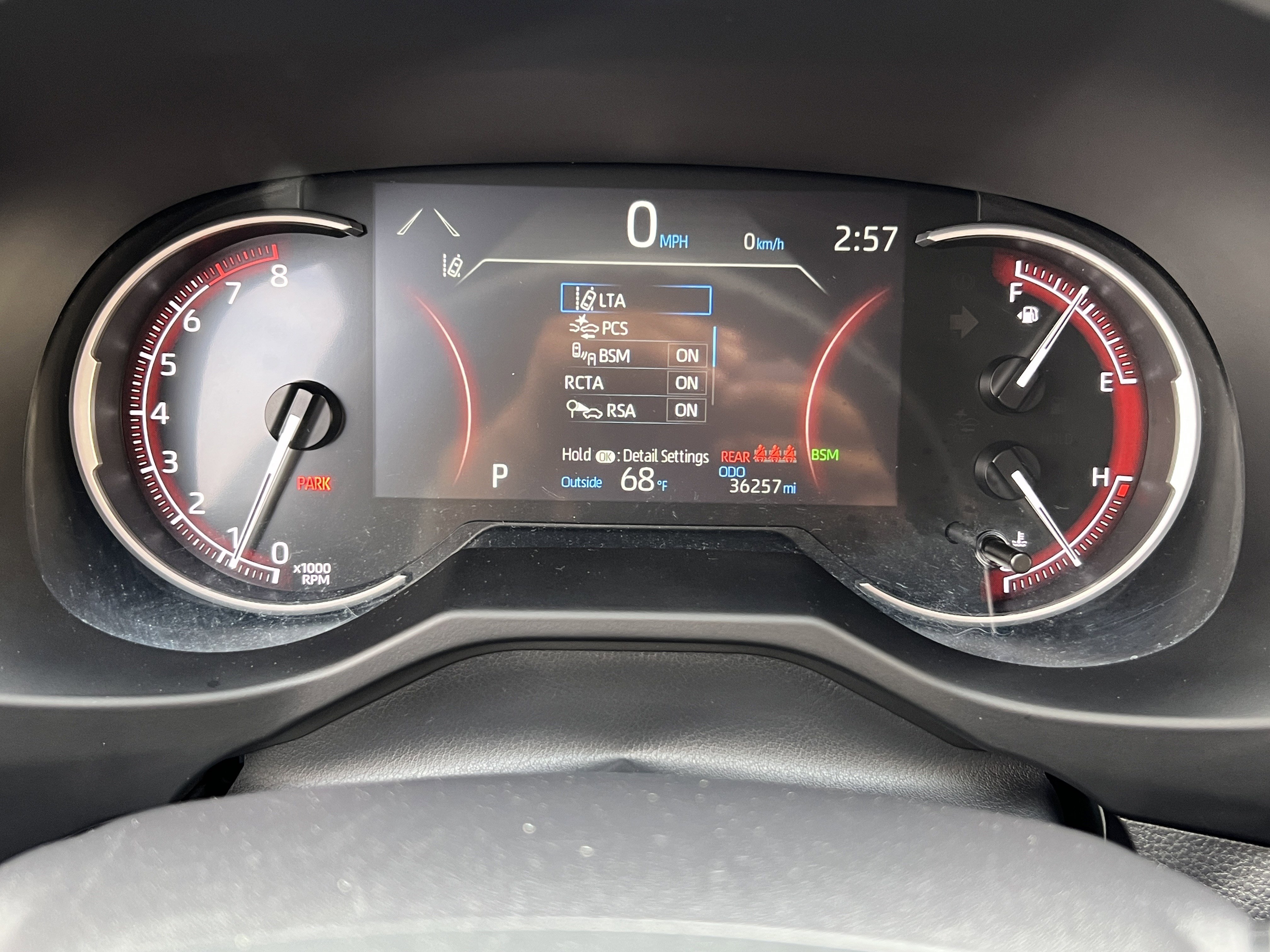 Used 2025 Toyota RAV4 XLE AWD/4WD image 28