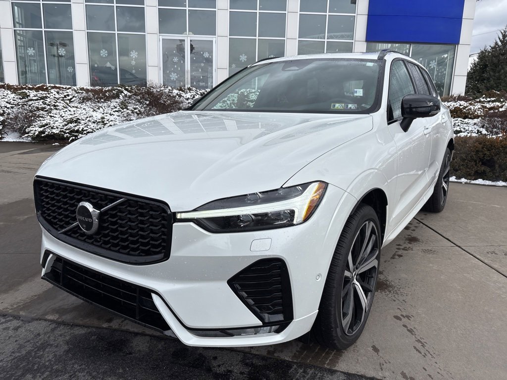 Certified 2024 Volvo XC60 B5 Ultimate w/ Protection Package Premier image 2