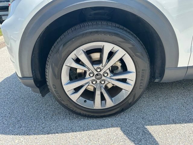 Certified 2021 Ford Explorer XLT w/ Equipment Group 202A RWD image 33