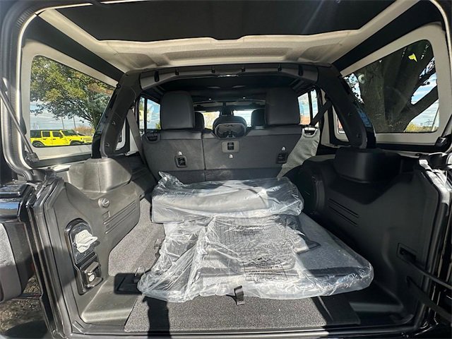 New 2026 Jeep Wrangler Unlimited Rubicon image 10
