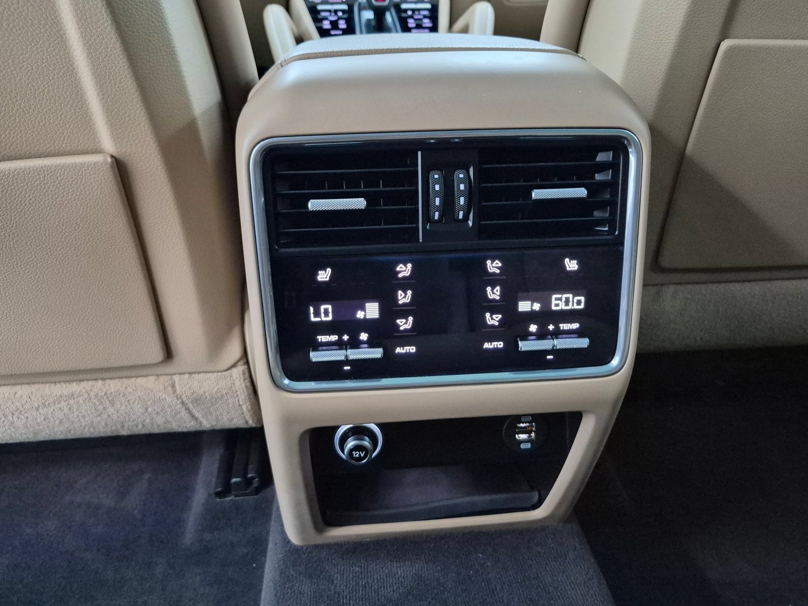 Used 2019 Porsche Cayenne AWD/4WD image 19