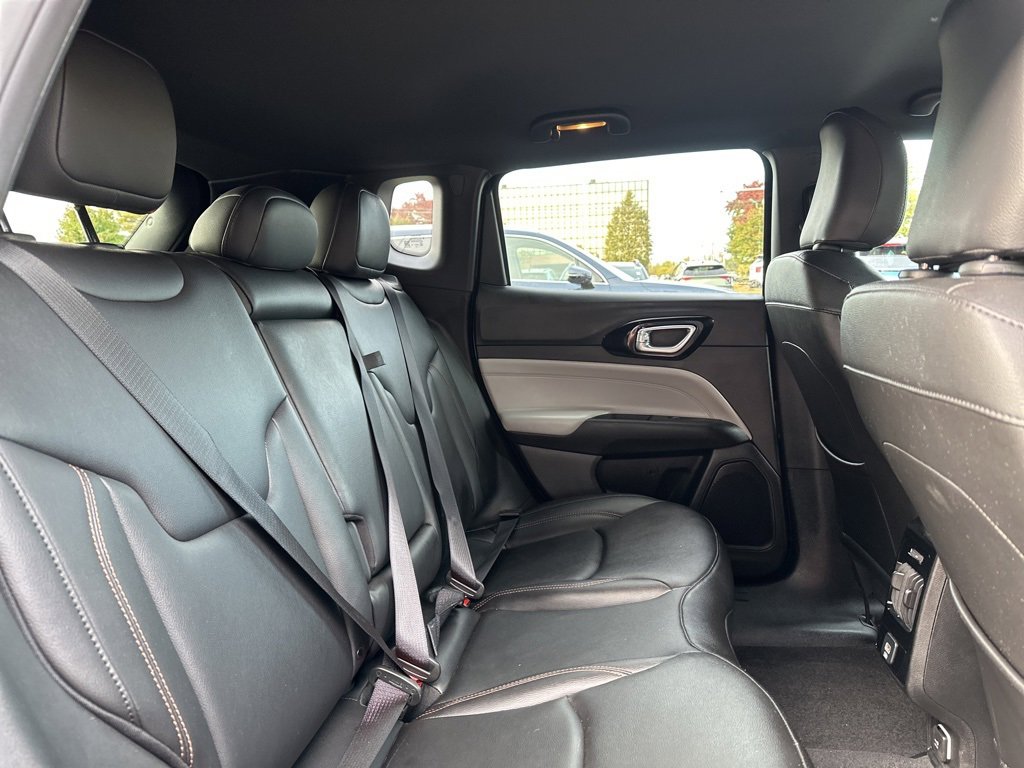 Used 2024 Jeep Compass Limited image 16