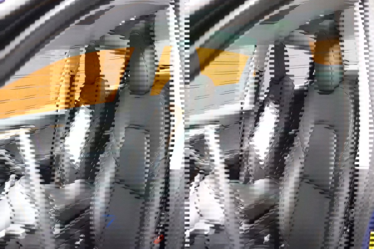 Used 2022 Tesla Model 3 Standard Range image 39