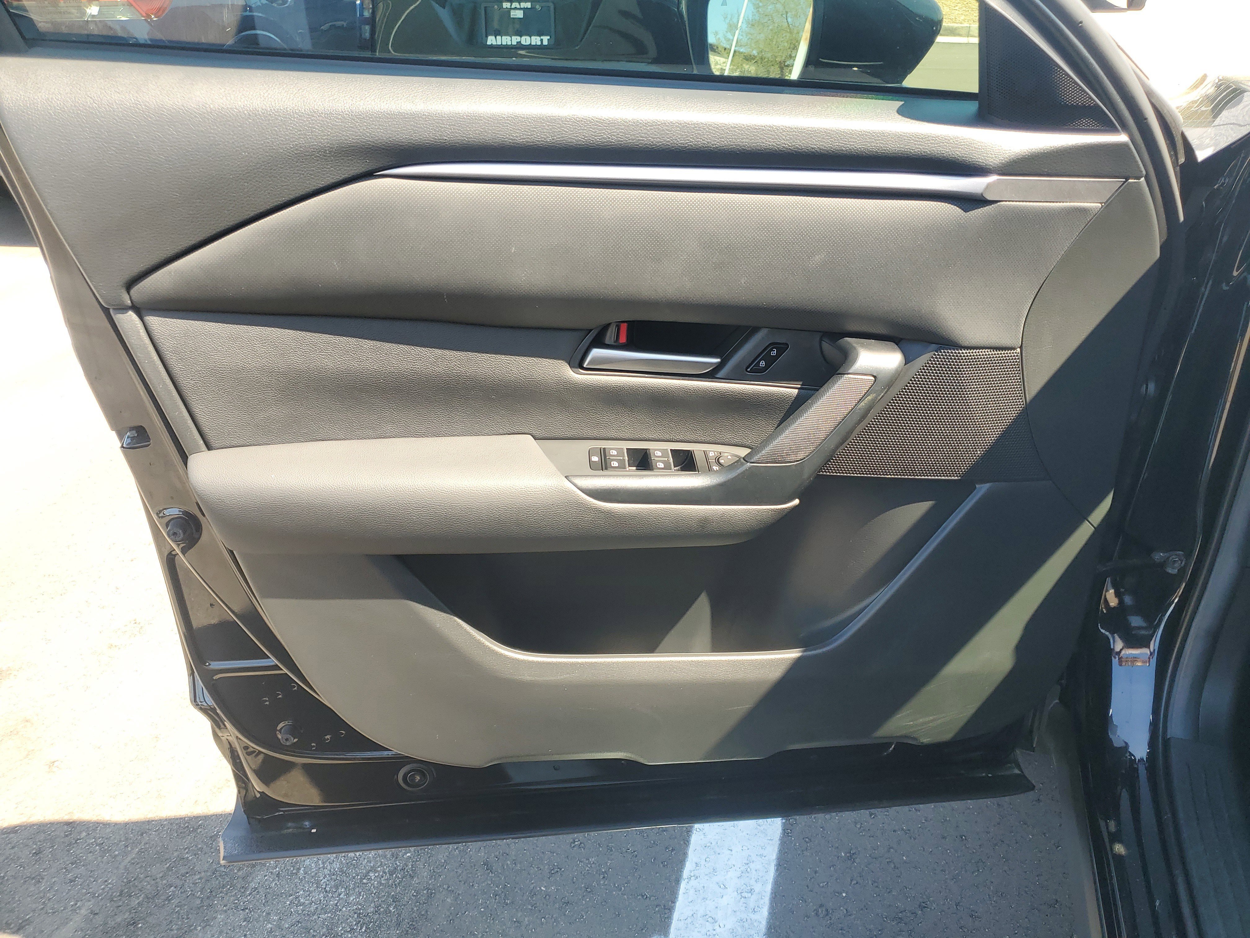 Used 2025 MAZDA CX-50 AWD 2.5 S w/ Select Package image 12