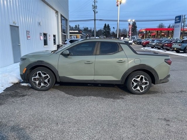 Used 2023 Hyundai Santa Cruz Limited image 2