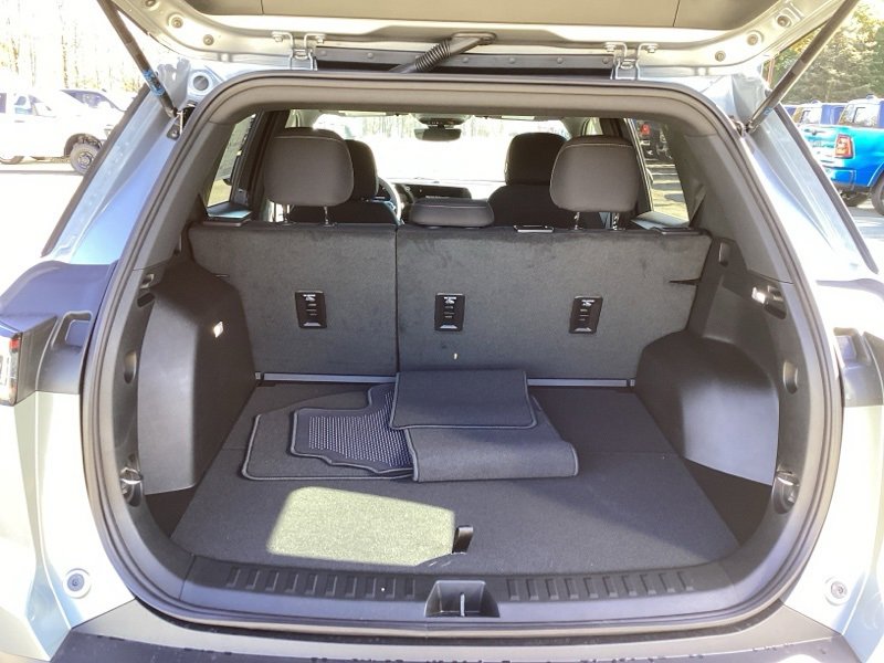 New 2026 Chevrolet Equinox LT w/ Safety and Technology Package image 13