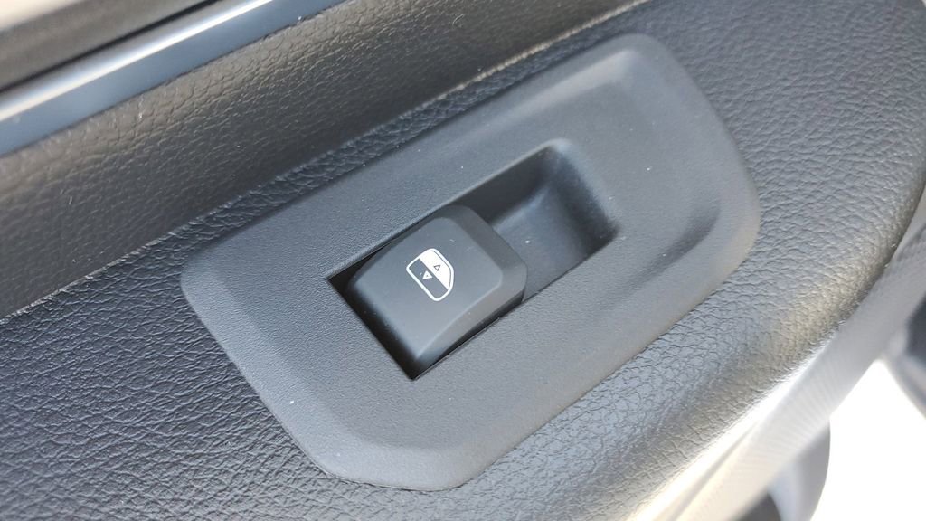 New 2026 RAM 1500 2WD Crew Cab image 16